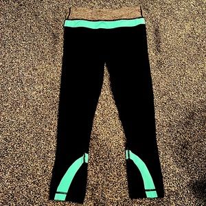 Lululemon size 4 crop pants